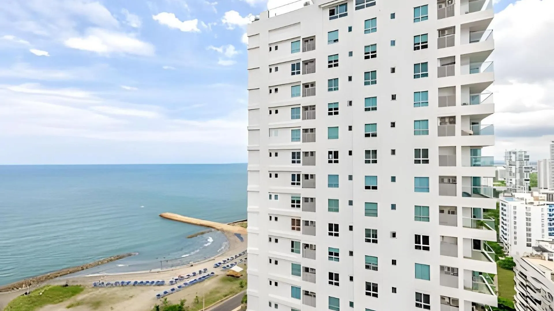 Nuevo Con Impresionante Vista A La Laguna Piso 21 Cartagena 0*,  콜롬비아