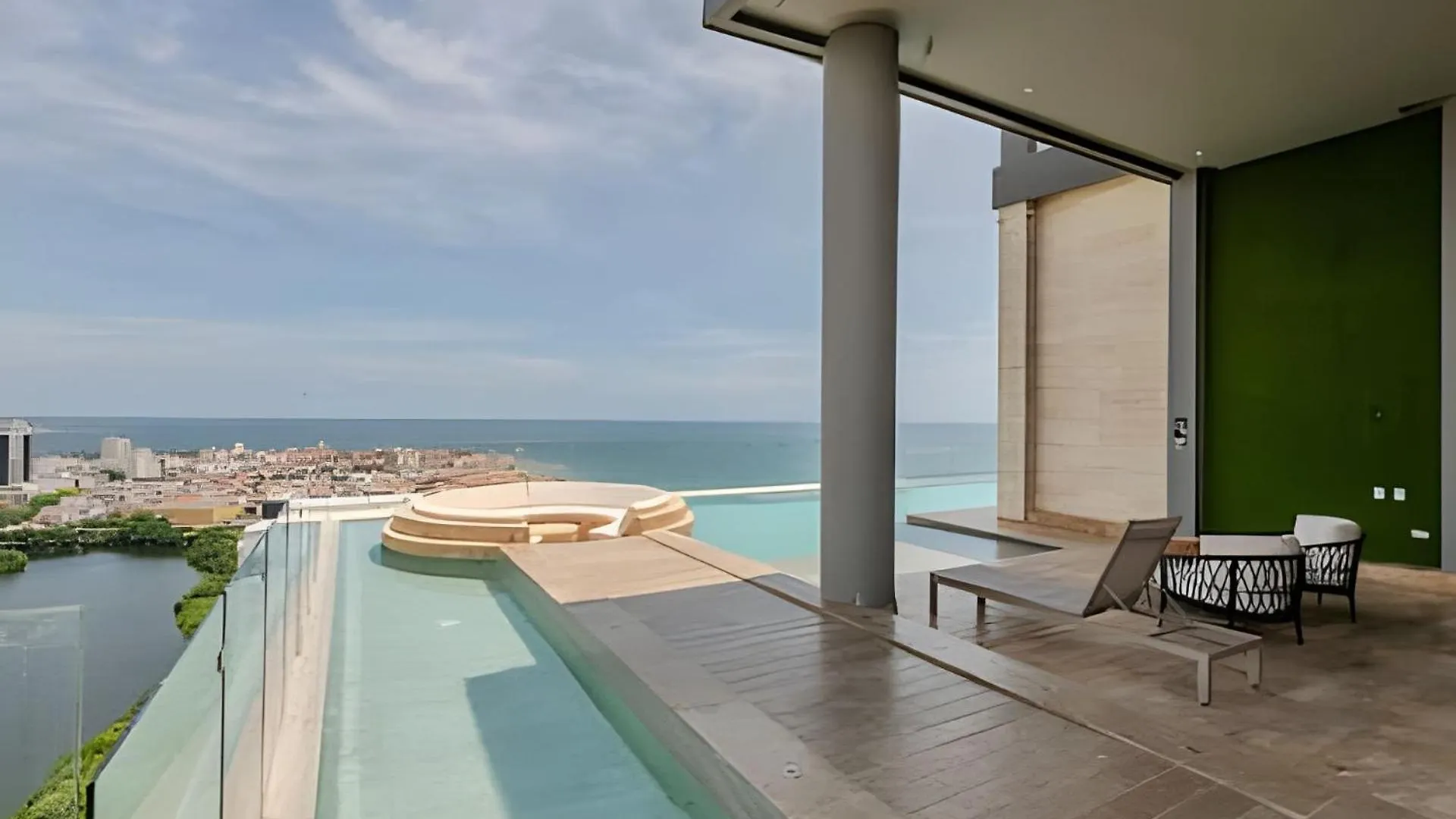 Nuevo Con Impresionante Vista A La Laguna Piso 21 Cartagena 0*,
