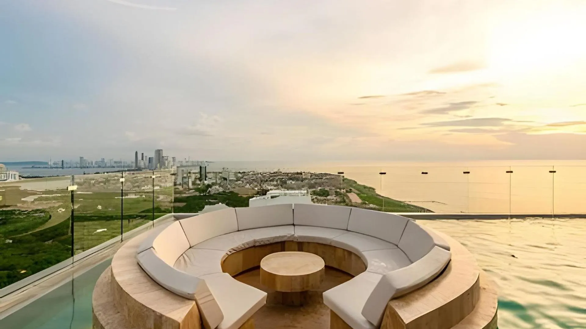 Nuevo Con Impresionante Vista A La Laguna Piso 21 Cartagena