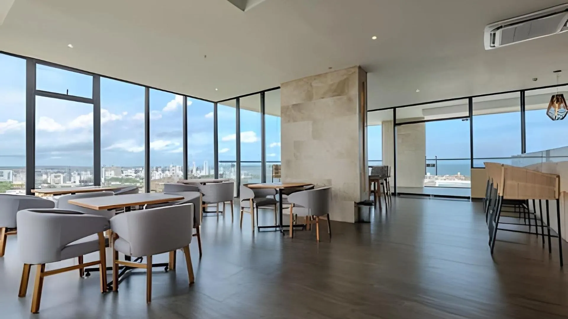 Nuevo Con Impresionante Vista A La Laguna Piso 21 Cartagena 0*,  콜롬비아
